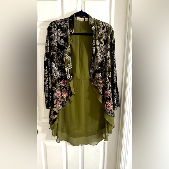 Chico's embroidered cardigan jacket Size 0 or US 4 - Picture 1 of 7